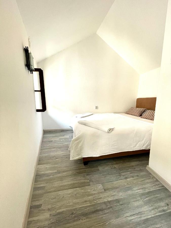 St.Tripun Apartment Котор Екстериор снимка